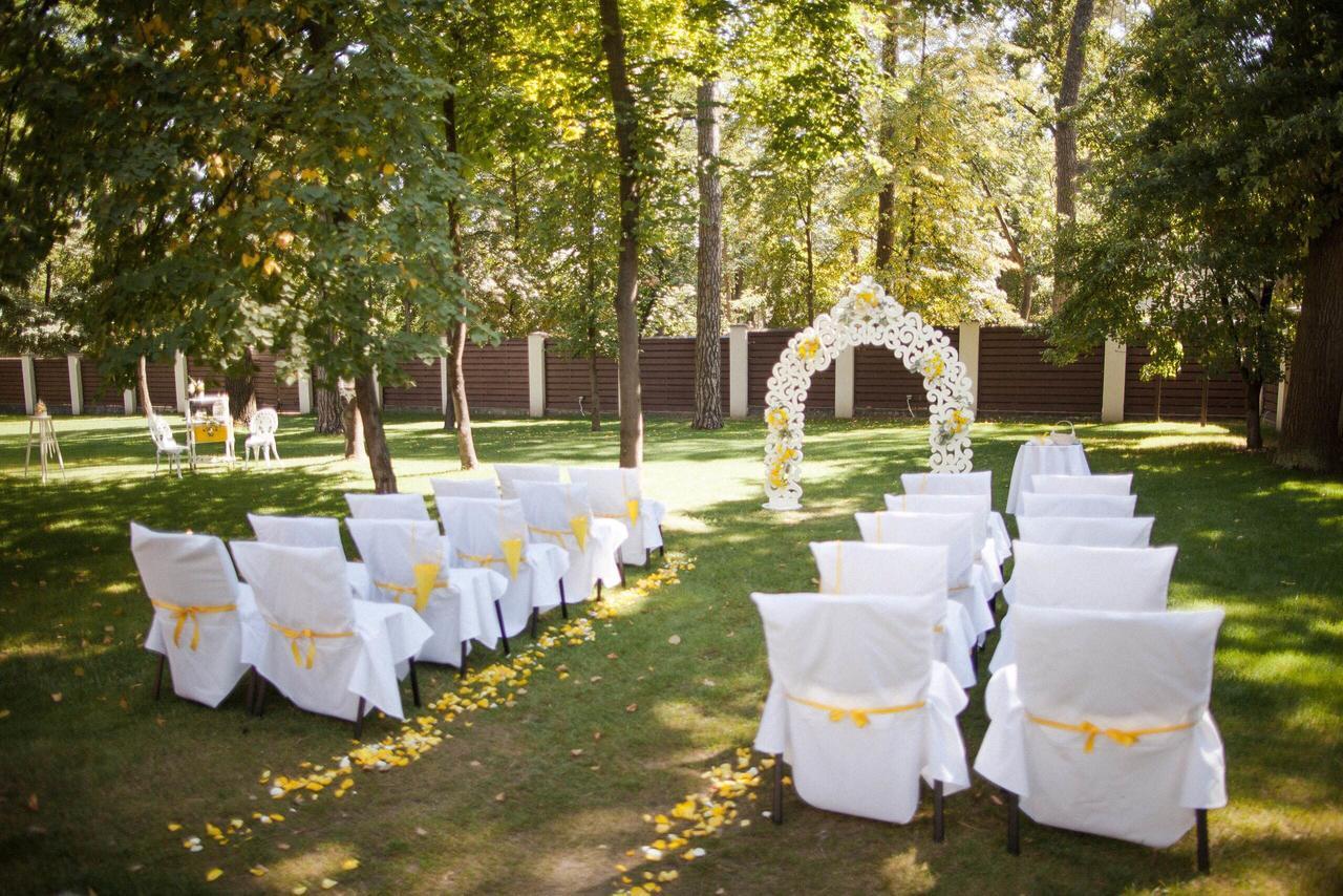 Viktoria Park Hotel Bucha Exterior foto